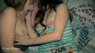 Saya suami fucks saya panas langkah kakak, 3some Amatur Seks Hisap, gadis-gadis mencium, pantat ke mulut, muka di mulut, perkongsian cum dan besar Muka, 2 gadis 1 orang panas Pasangan Fucking remaja