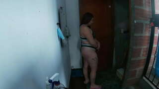 ես հրավիրում եմ տուն մտնել մյասնիկ և նա դասակարգել ըստ ինձ, ինչպես суку.