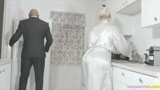 Selah Rains Toma Esta BBC Llena De Proteínas Como Nada