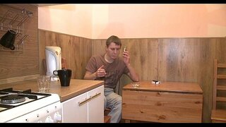 Хуб гурӯҳӣ ҷинсӣ бо духтаре-наврас будам модарам фаҳмонида буд