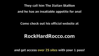 Podsumowanie dziwka chce być jak na swoją macochę, zaczynają się całować i lizać sobie cipki.Nagle pojawia się jej ojczym, ale zamiast się złościć, pozwala im ssać jego wielki kogut.W odpowiedzi on pieprzy cipki przyrodnia siostra i twardy, soczysty tyłek żony.