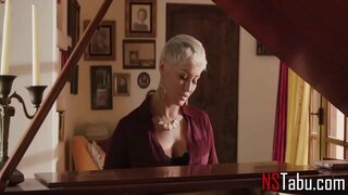 Femme Dans La Maison Jouer Quand Le Mari Est Absent - Ryan Keely, Gina Valentina