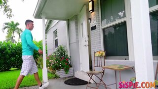 Brattysis - Aria Bancos