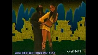 ���ားရေလုပ်သမား Mayes၌အဗီဒီယိုဂိမ်းထင္တယ္ kumbat